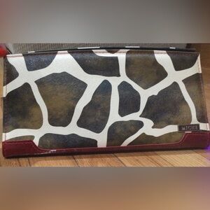 Miche “Sarah” Petite Shell. Giraffe print faux leather & vibrant red base trim.
